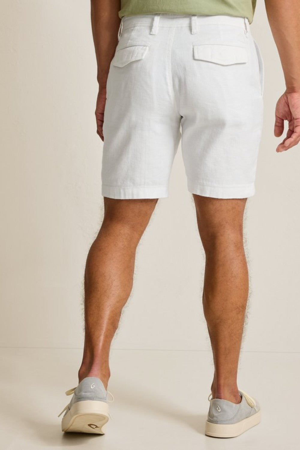 Want a more comfortable approach to elevated style for sunnier places? Start with these shorts that are crafted from a soft cotton-linen blend with just enough stretch and an effortless flat-front fit.
