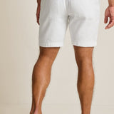 Want a more comfortable approach to elevated style for sunnier places? Start with these shorts that are crafted from a soft cotton-linen blend with just enough stretch and an effortless flat-front fit.
