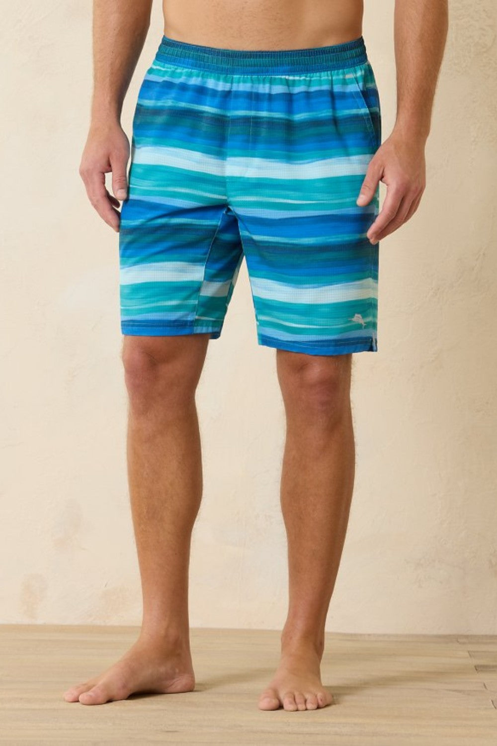 Get the best of both worlds with our Monterey Coast Hybrid Shorts. From the beach to the boardwalk, experience the comfort of this stretch-friendly swim style that's up for any kind of adventure.
