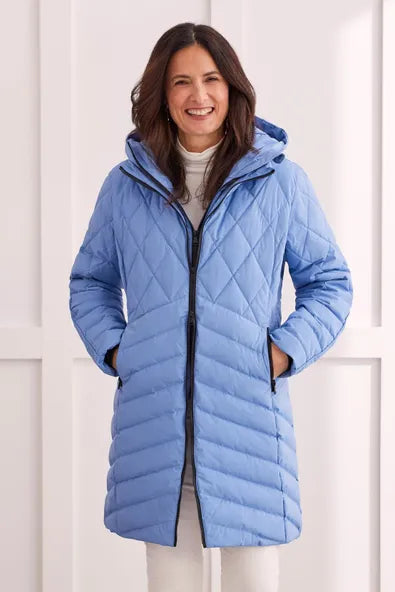 Confront cold weather courageously with this zip-up puffer. We're crushing on the quilted exterior, long sleeves with thumbhole-accent cuffs, RDS-certified down feathers, and the removable hood and windbreaker.