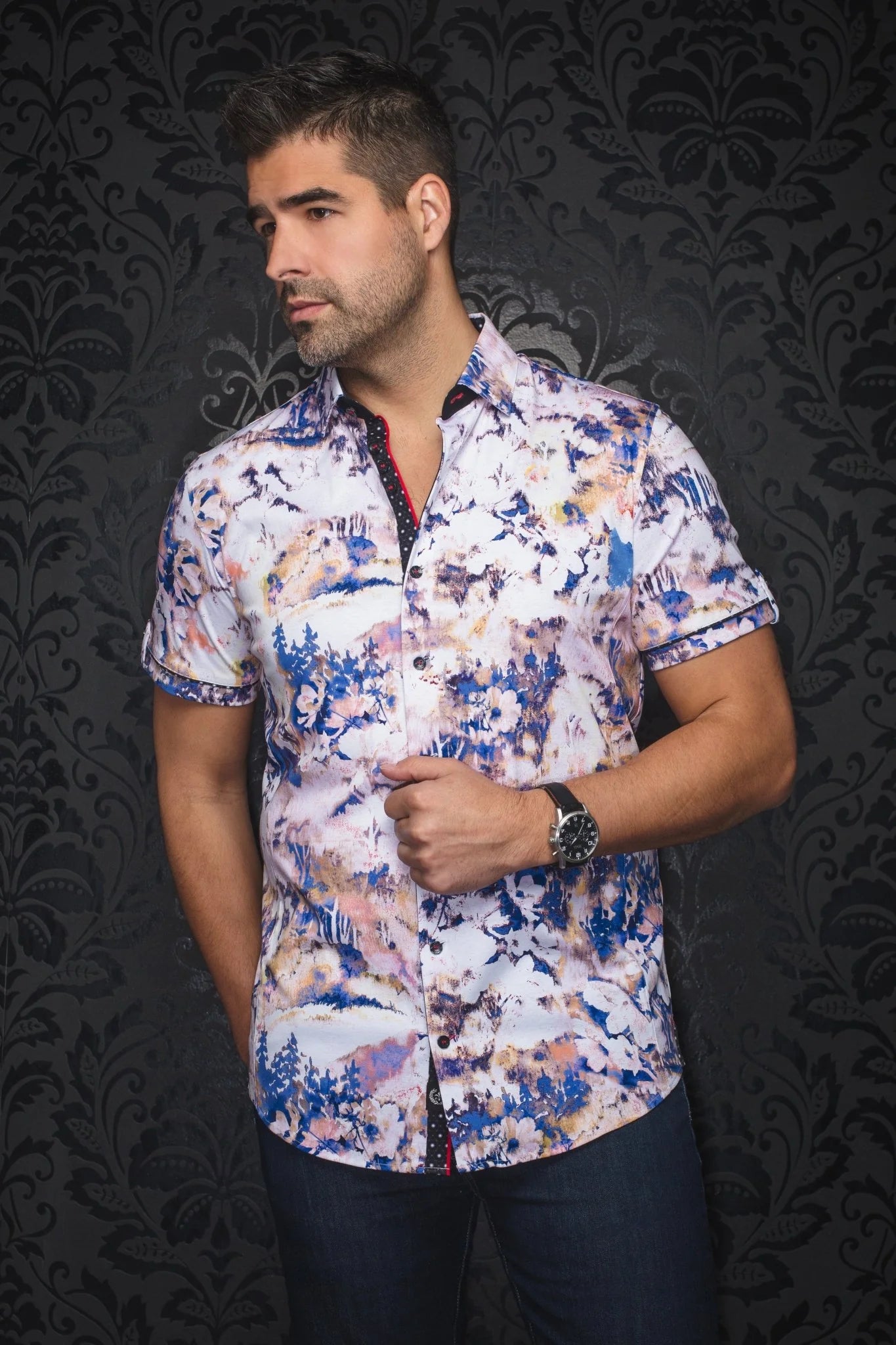 This is a collection of comfortable, performance stretch, fashionable dressy and casual shirts. Stand out from the crowd, thanks to Au Noirs cleaver use of contrasting patterns and sophisticated details. Comfortable with a high quality, performance stretch cotton fabric. 