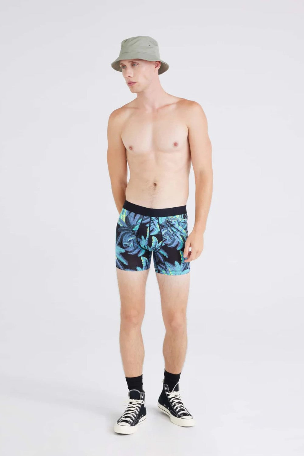 An all-day pair that keeps you chilled with our evaporative tech. Our DropTemp Cooling Cotton Boxer Brief is made with a premium cotton/modal blend and features a fly opening and the BallPark Pouch.