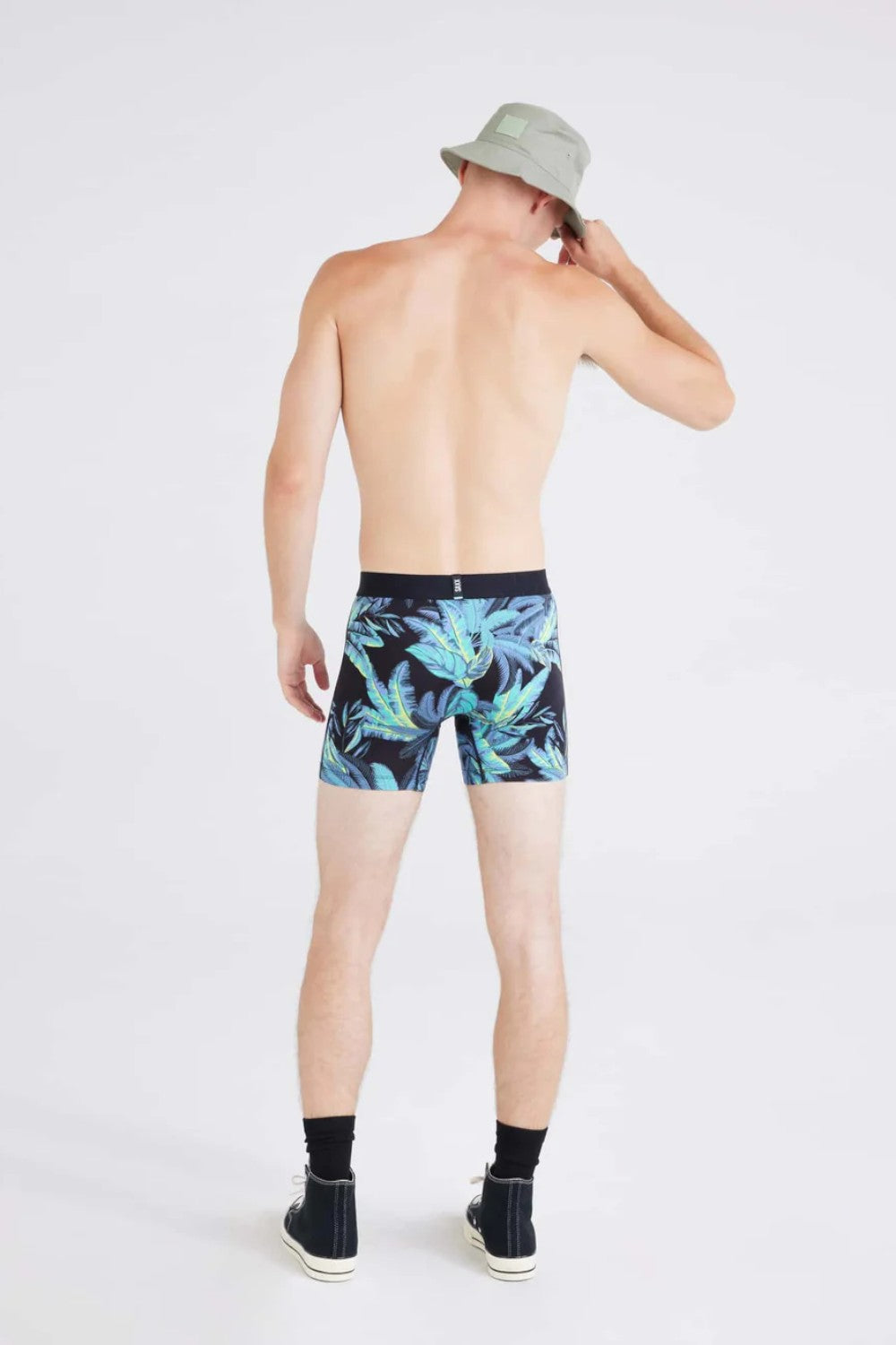 An all-day pair that keeps you chilled with our evaporative tech. Our DropTemp Cooling Cotton Boxer Brief is made with a premium cotton/modal blend and features a fly opening and the BallPark Pouch.