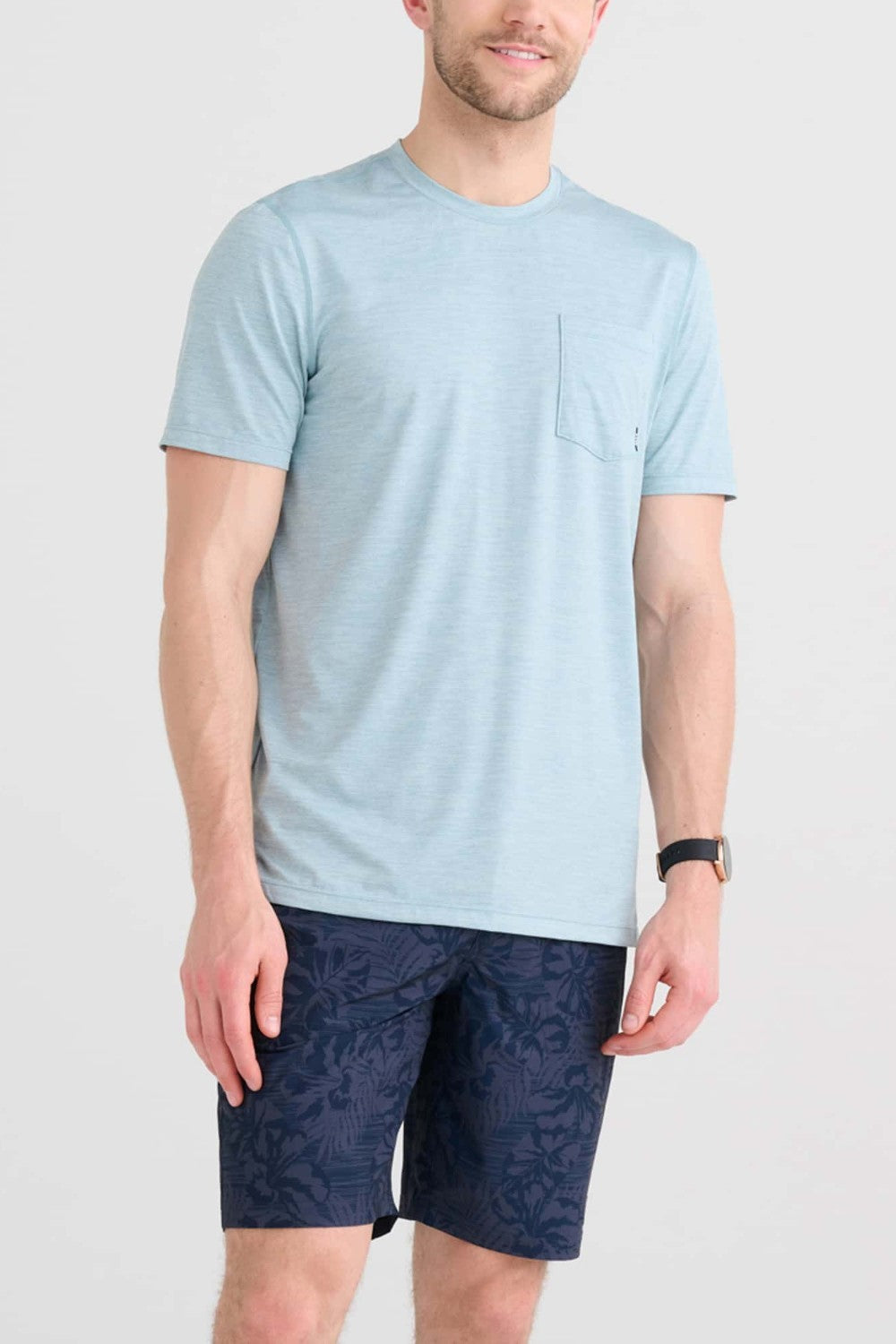 Designed to make summer days especially carefree, Land To Sand is a hybrid Swim Short that features a DropTemp Cooling Hydro Liner with the BallPark Pouch to provide cooling, no-chafe comfort in the water and on the trail.