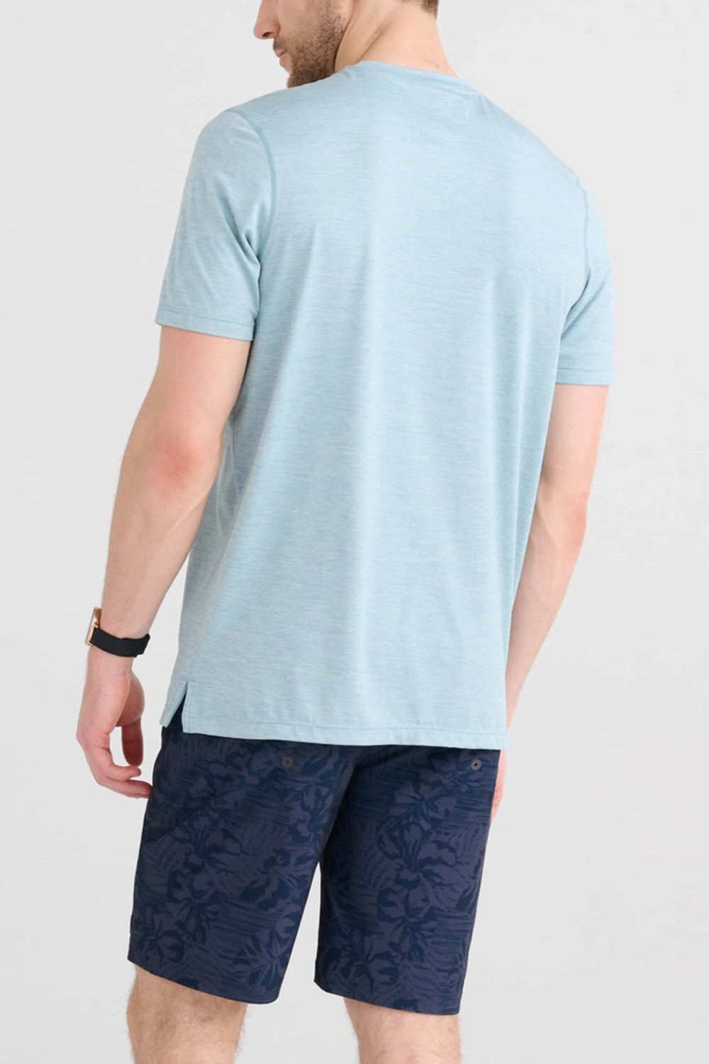 Designed to make summer days especially carefree, Land To Sand is a hybrid Swim Short that features a DropTemp Cooling Hydro Liner with the BallPark Pouch to provide cooling, no-chafe comfort in the water and on the trail.