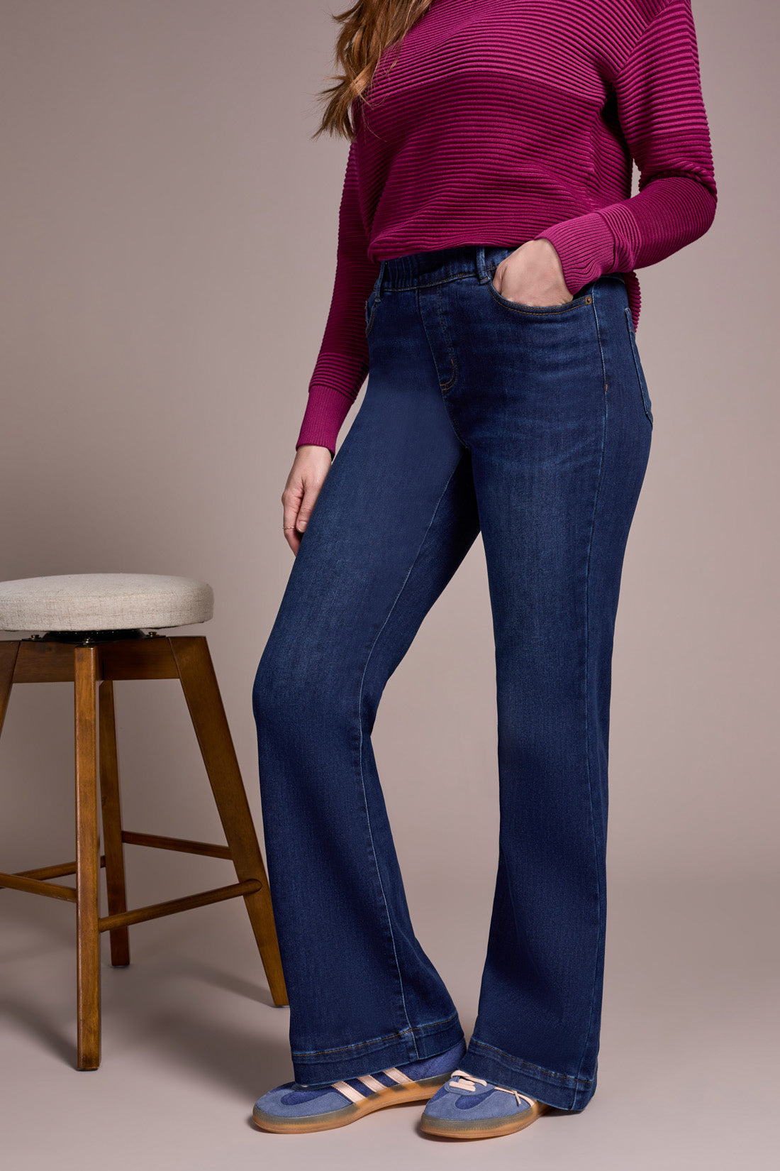 The Tribal Audrey Pull On Flare Jean combines style and comfort with a soft, comfortable waistband that ensures a perfect fit without the need for a zipper or buttons. Featuring five classic pockets and sturdy belt loops, these jeans offer both practicality and a flattering silhouette.