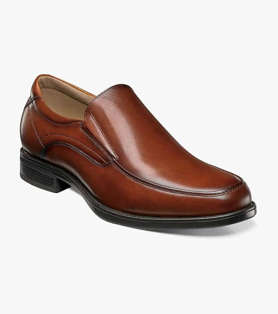 Our Midtown Collection combines enduring styles and the latest in comfort technology.