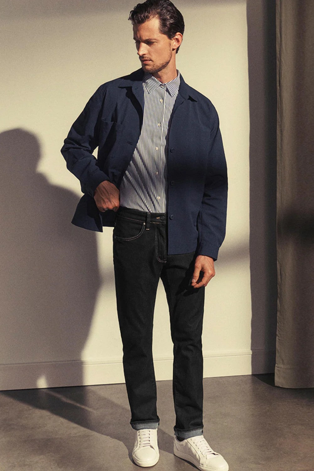 These jeans are made from the softest denim yet, that has a higher proportion of viscose and cotton for superior flexibility. Detailed with tonal hardware and contrast stitching, this mid-weight staple elevates any ensemble with its superior comfort, soft hand feel, and exceptional stretch.