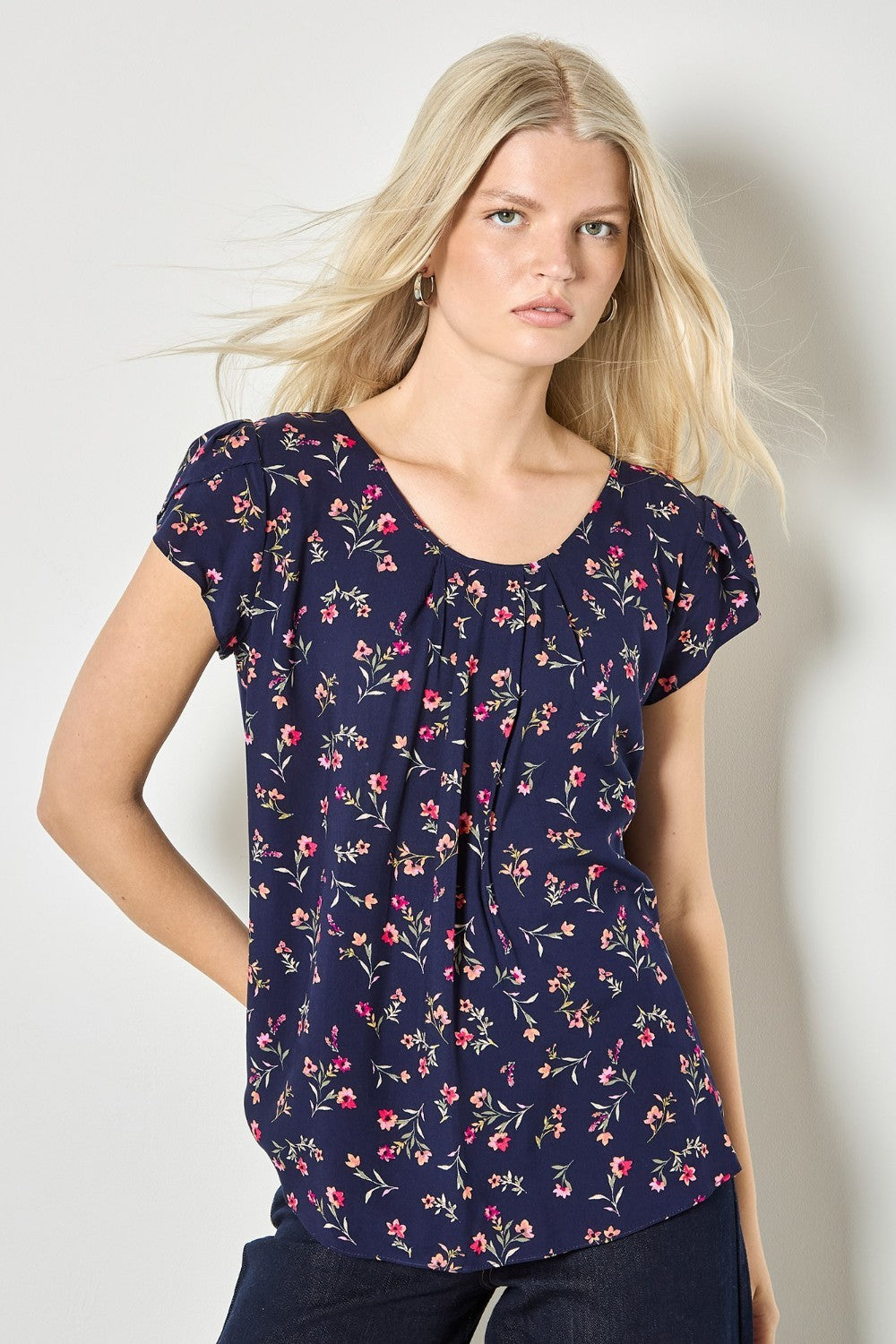 Apricot Ditsy Print Tulip Sleeve Top – Broderick's Clothing Co.