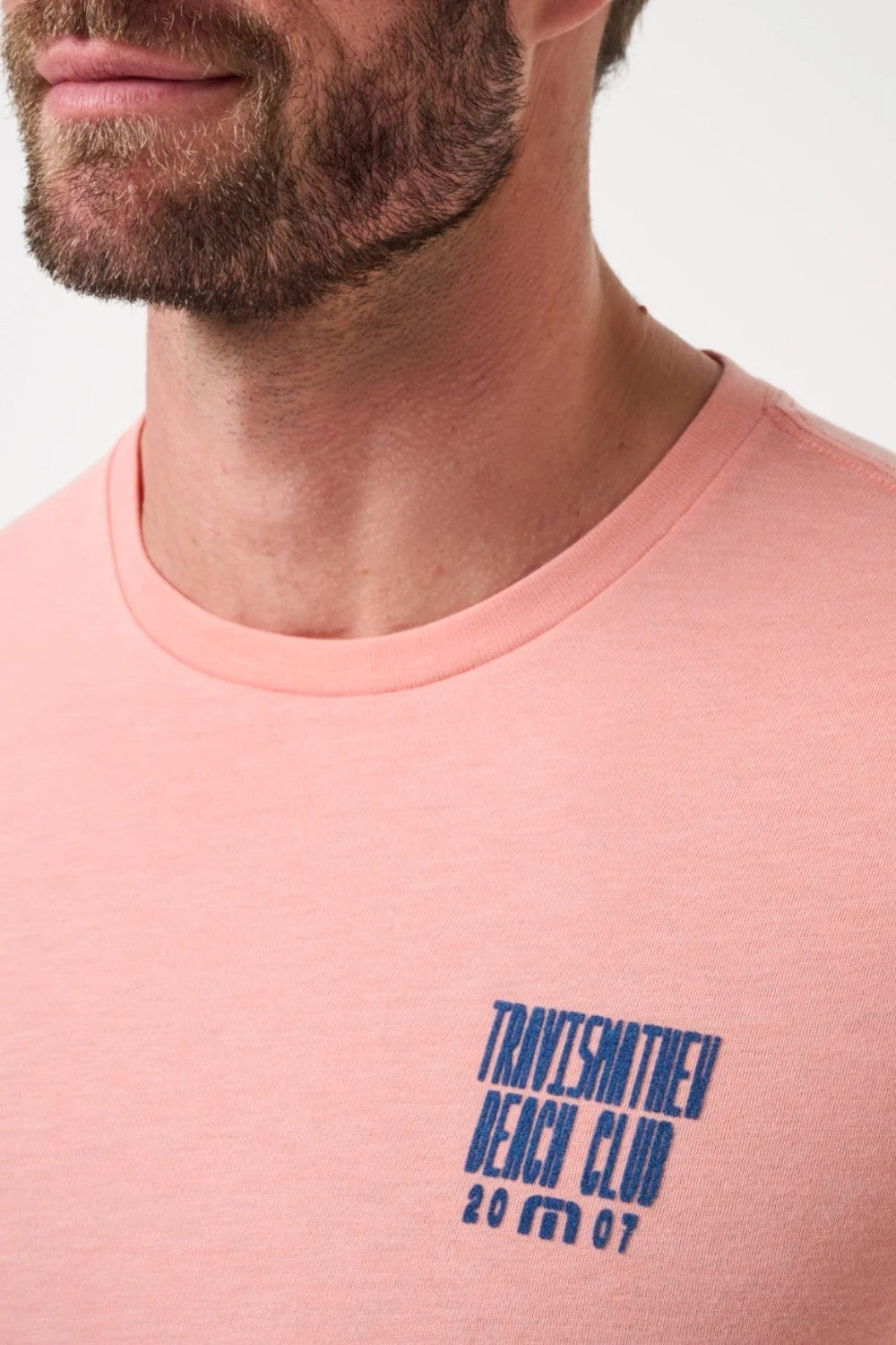 Soft, comfortable, and made for everyday wear, the VIP ONLY Tee features Social Club graphics that bring a little extra to the usual tee. A flocked detail on the front adds texture, while the back graphic does most of the talking.
