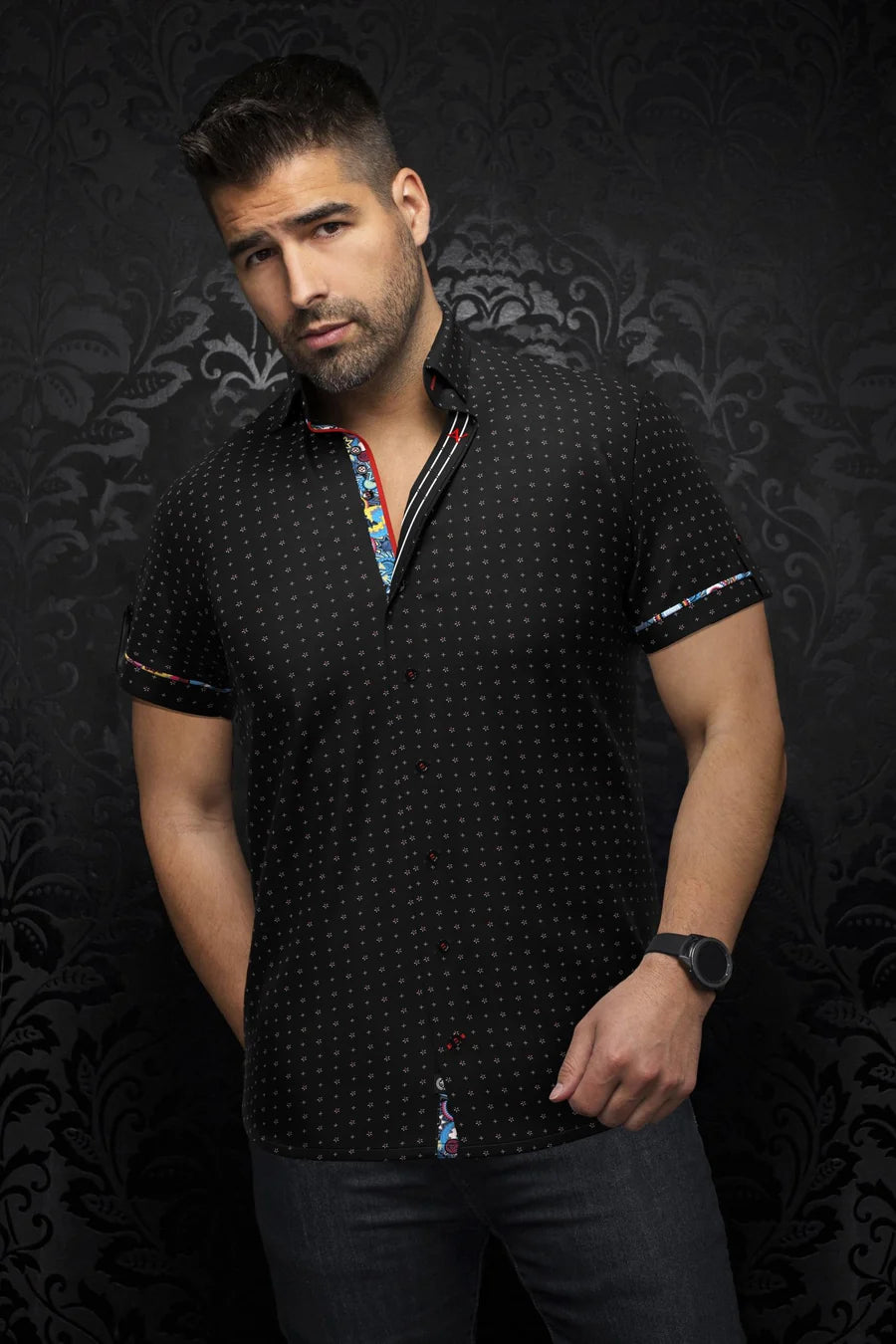 Men's casual dress polo shirt. Distinguish yourself with contrasting patterns and sophisticated details. Comfortable with high-end cotton fabric. Offers confidence and freedom of movement.&nbsp;