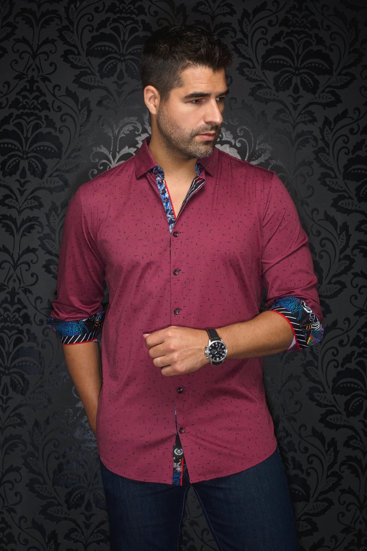 Men's casual dress shirt. Stand out with contrasting patterns and sophisticated details. Comfortable with high-end cotton fabric. 