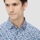 The JULES abstract print OoohCotton® shirt features a hidden button-down collar, adjustable notched cuffs, mother-of-pearl buttons, and a curved hem perfect for wearing tucked or untucked. Pair it with tailored trousers, chinos or jeans to look and feel your best every time. OoohCotton® is a performance, double-mercerized, wrinkle-resistant, breathable, and easy-care cotton blend with 8-way stretch, quick-dry, and thermal comfort properties.