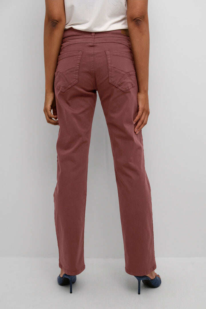 Discover the exceptional comfort and style of the Cream Ann Straight Leg Twill - Coco Fit. Made with a high-quality cotton blend, these coloured denim pants offer a luxurious feel and a flattering fit. Perfect for any casual occasion, these pants are a must-have for any wardrobe.