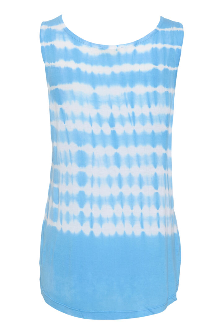 Embrace the summer vibes with our Cream Bastilla Top! This fresh blue and white tie dye sleeveless top will bring some fun to your wardrobe. Perfect for those who don't take themselves too seriously.