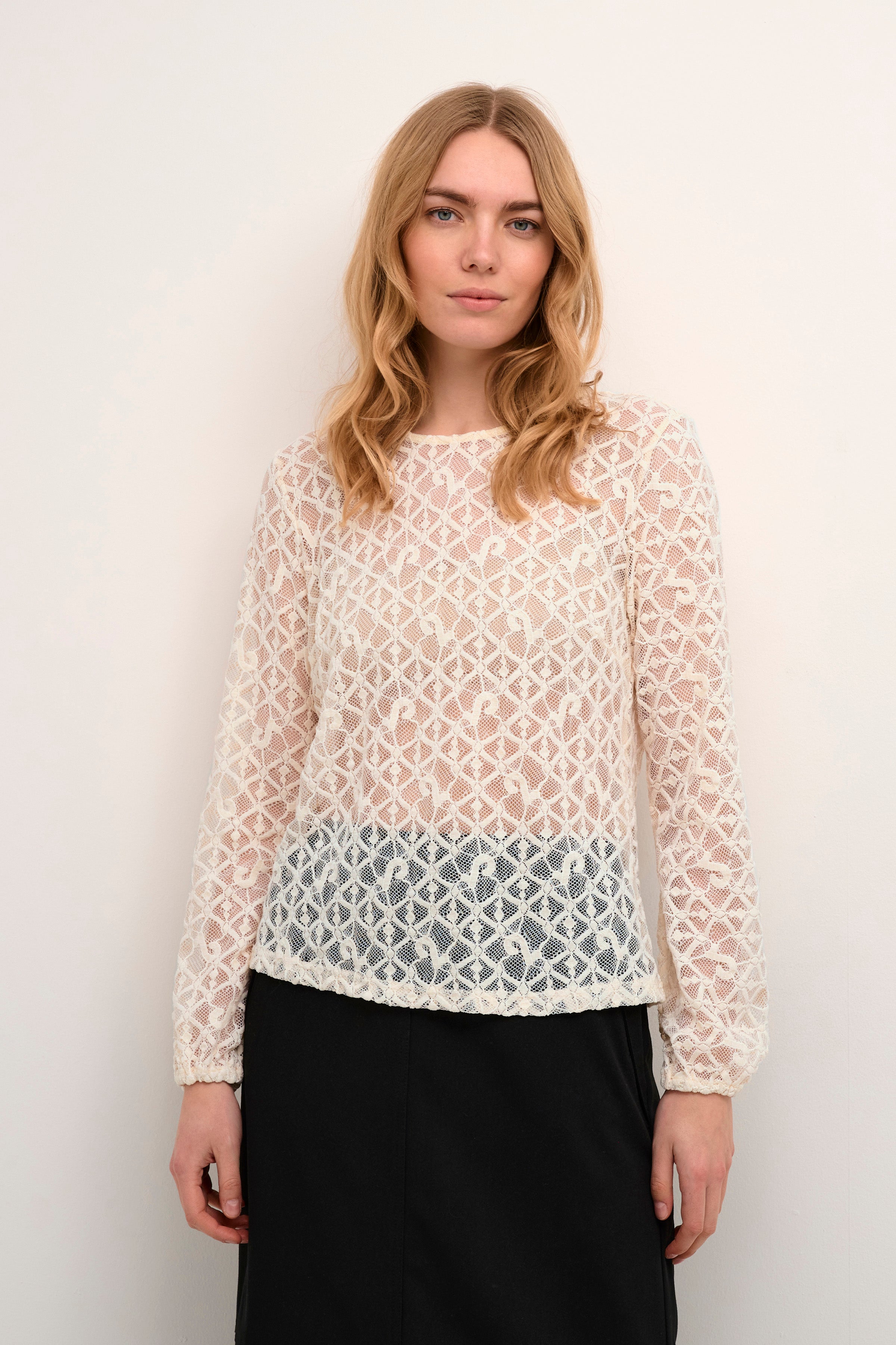 Feel beautiful and timeless in our Cream Gila Lace Blouse. The delicate lace adds an elegant touch to any ensemble. 