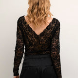 Get ready to turn heads and feel confident all day long in this beautiful lace top by Cream. 