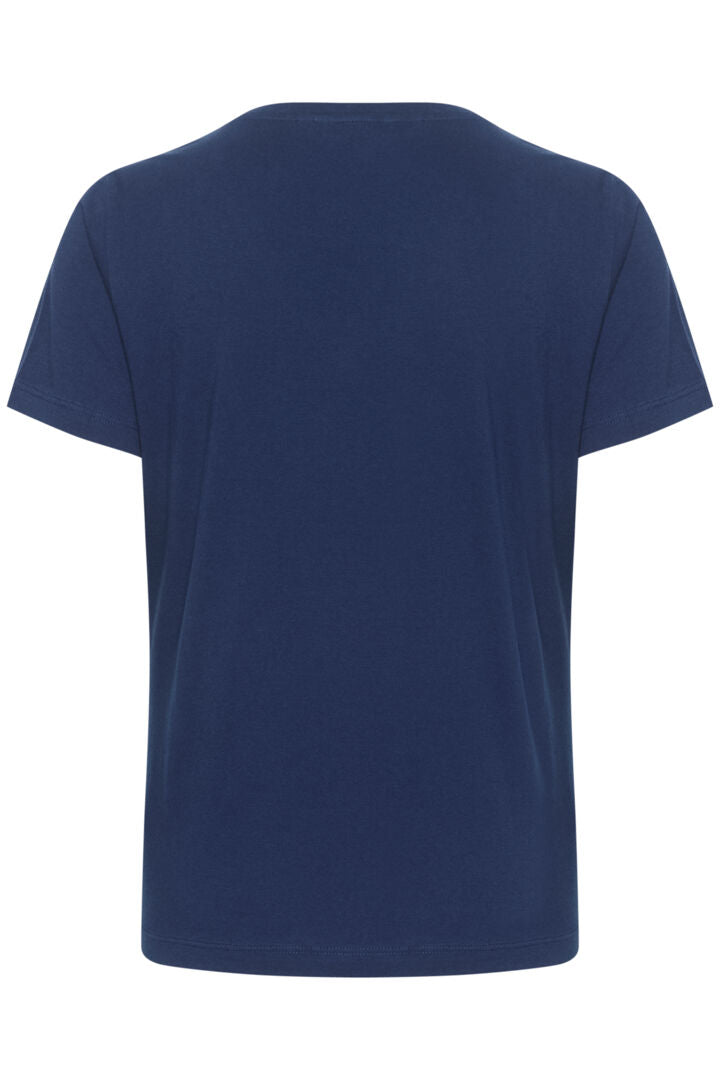 This blue, short-sleeved v-neck Tshirt is made from a comfortable and soft cotton/modal blend, ensuring top-notch quality. With a sleek design and versatile colour, it's the perfect addition to any wardrobe.