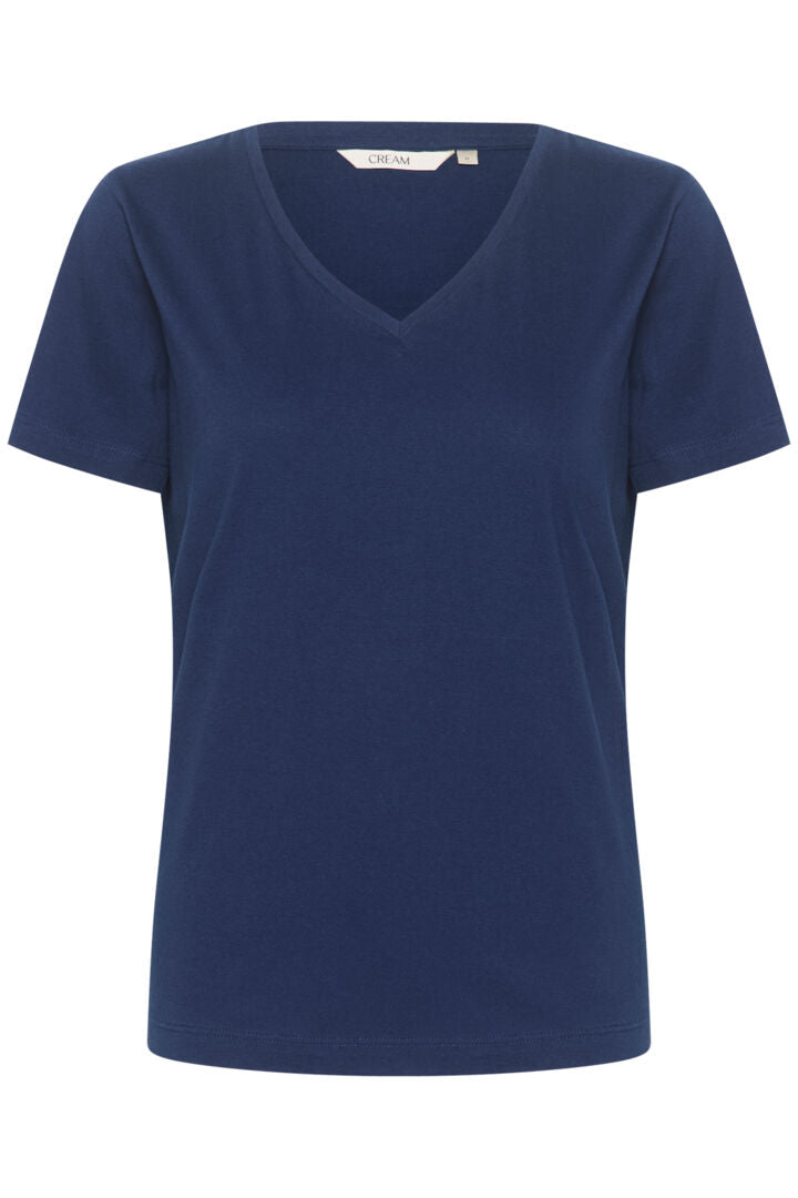 This blue, short-sleeved v-neck Tshirt is made from a comfortable and soft cotton/modal blend, ensuring top-notch quality. With a sleek design and versatile colour, it's the perfect addition to any wardrobe.