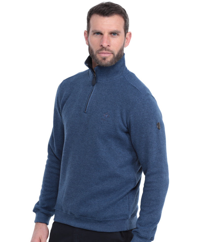 Designed to offer unrivaled comfort, this sweatshirt is made from an exclusive material, entirely developed in our own factory in Portugal. Composed of 50% cotton and 50% polyester threads, the "toucher doux" knit is crafted to create a soft and warm fabric. The interior is brushed to provide unmatched softness and comfort. This sweatshirt will quickly become a staple in your wardrobe.