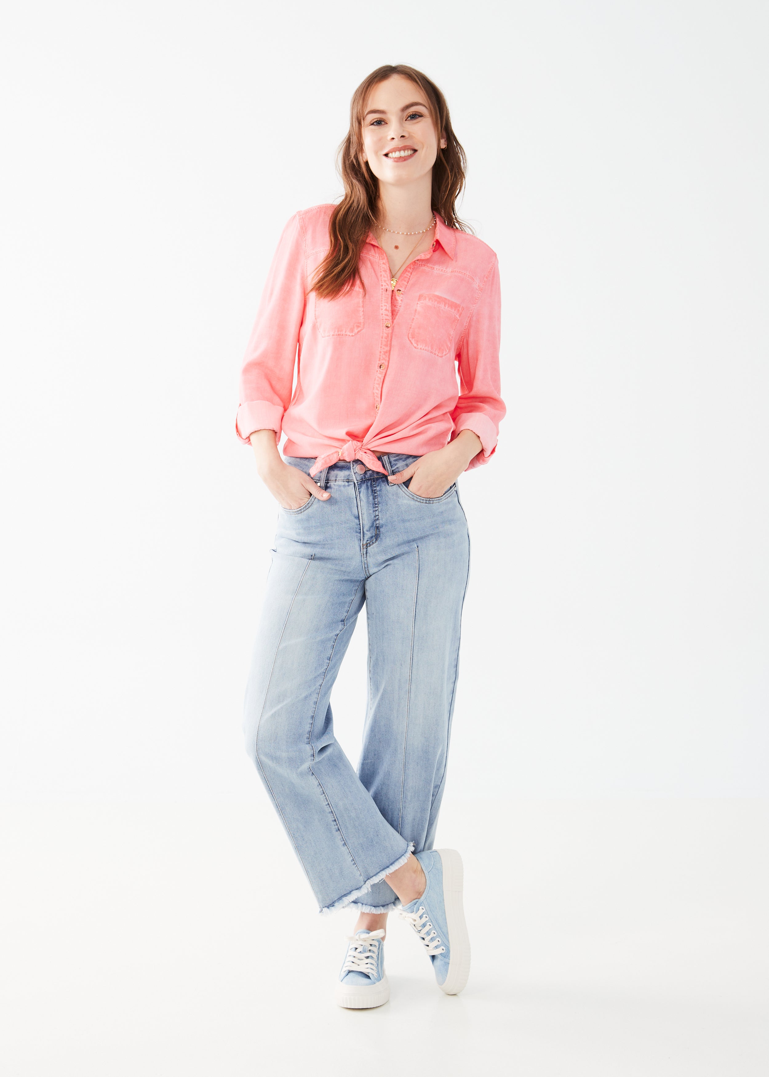 Get ready to elevate your wardrobe with the FDJ Olivia Wide Ankle Pant! 