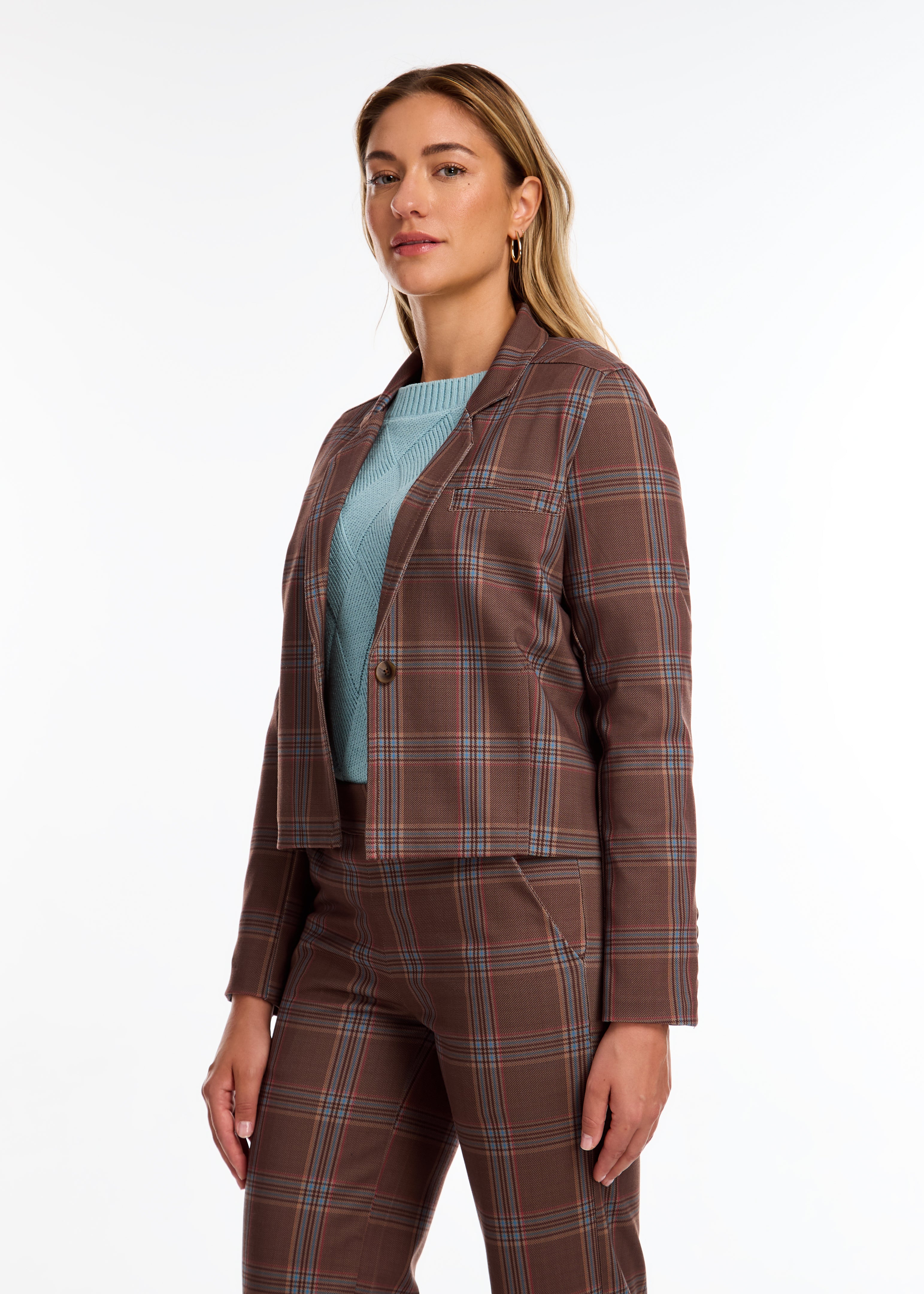 Pair this classic Ponte De Roma blazer with your favourite jeans or trousers for a chic and polished look.