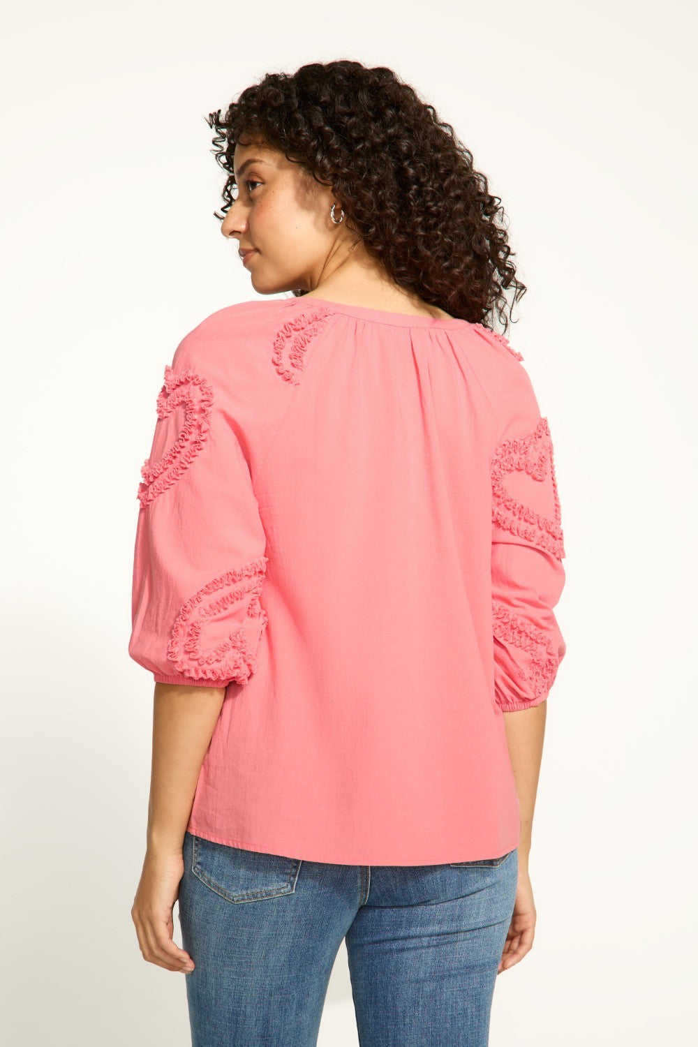 Expertly crafted from 100% cotton, the FDJ Embellished Blouse provides both style and comfort. With its charming heart embellishments, this blouse is a perfect addition to any wardrobe for a touch of feminine flair.&nbsp;