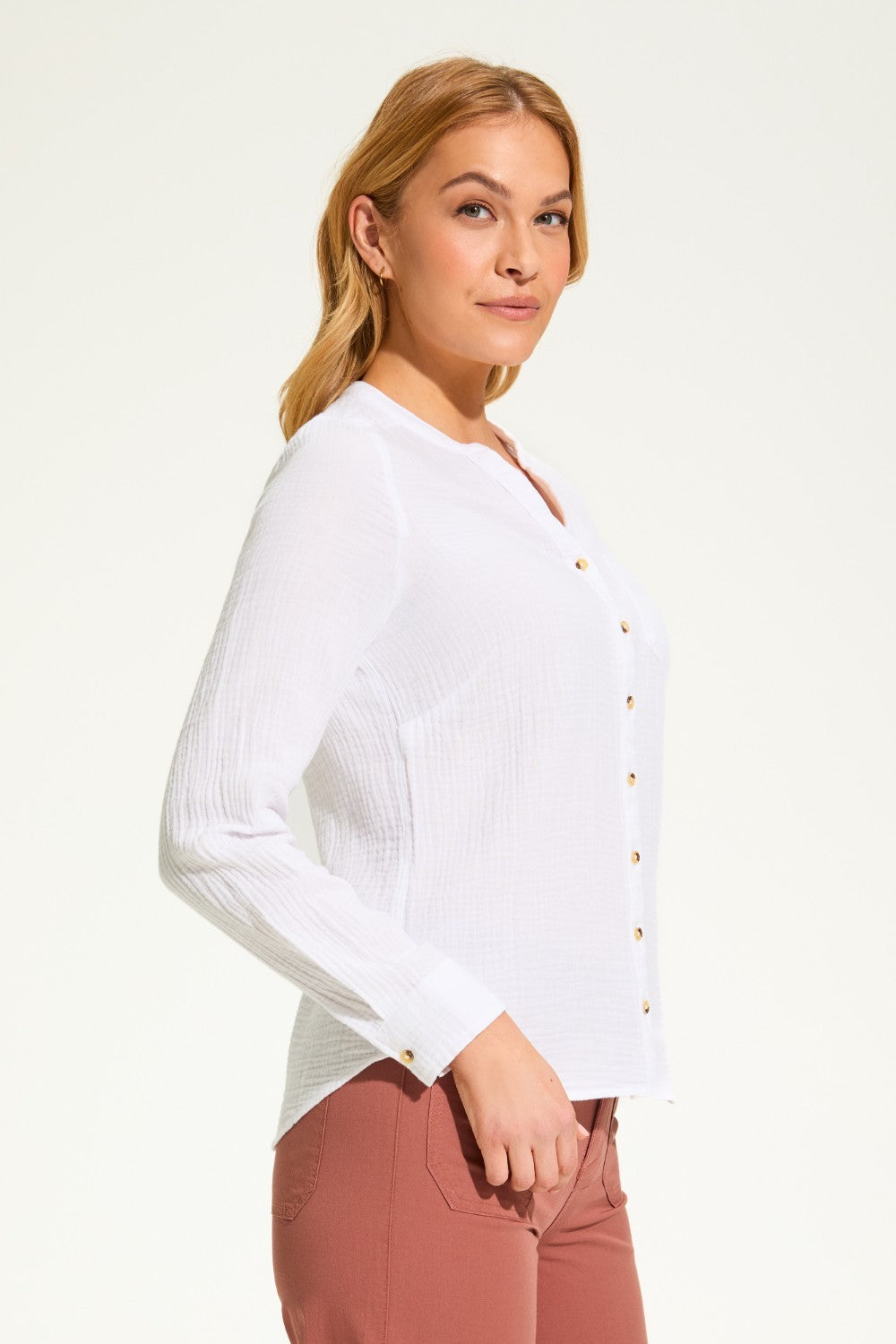 Expertly crafted with 100% cotton, this FDJ Long Sleeve Shirt offers unparalleled comfort and breathability for all-day wear. Its casual design and lightweight fabric make it a versatile choice for any occasion. Experience the perfect blend of style and comfort with this must-have shirt.