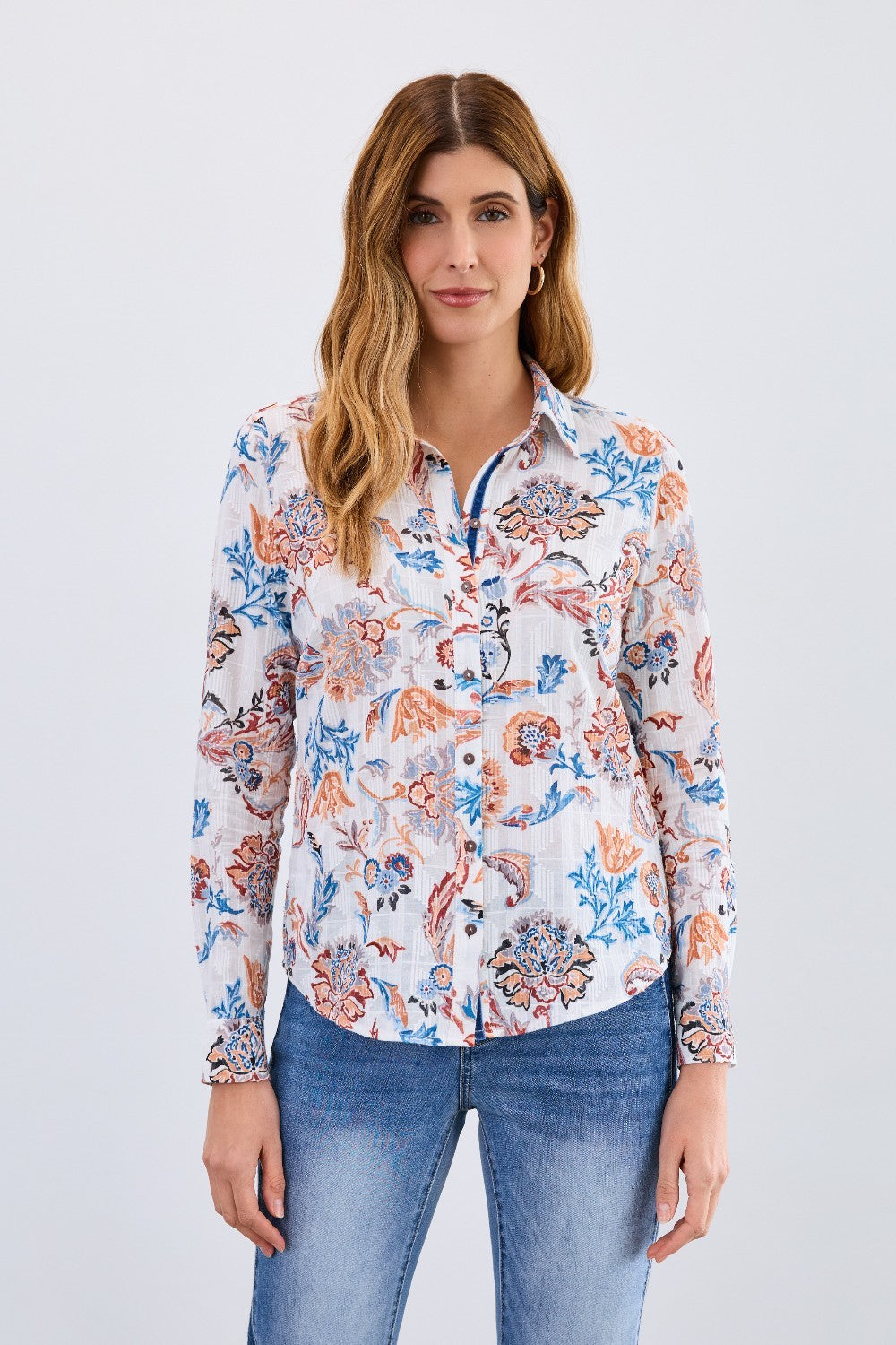 The FDJ Classic Long Sleeve Shirt is designed to provide you with reliable comfort and a flattering fit all day long. Made from quality materials, it supports your busy lifestyle by offering durability and ease of movement. Whether you're at work or enjoying time with friends, this shirt helps you feel confident and comfortable every step of the way.
