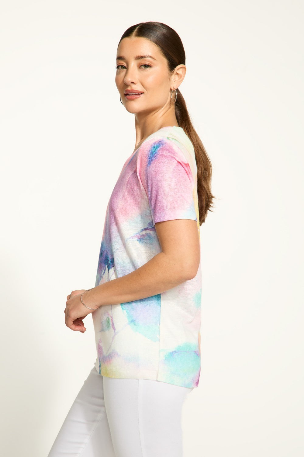 The FDJ Short Sleeve Top boasts a beautiful colour combination that will elevate any outfit. Versatile and stylish, it pairs effortlessly with white or denim, making it a must-have piece for any wardrobe. Experience the perfect blend of fashion and comfort with this top.