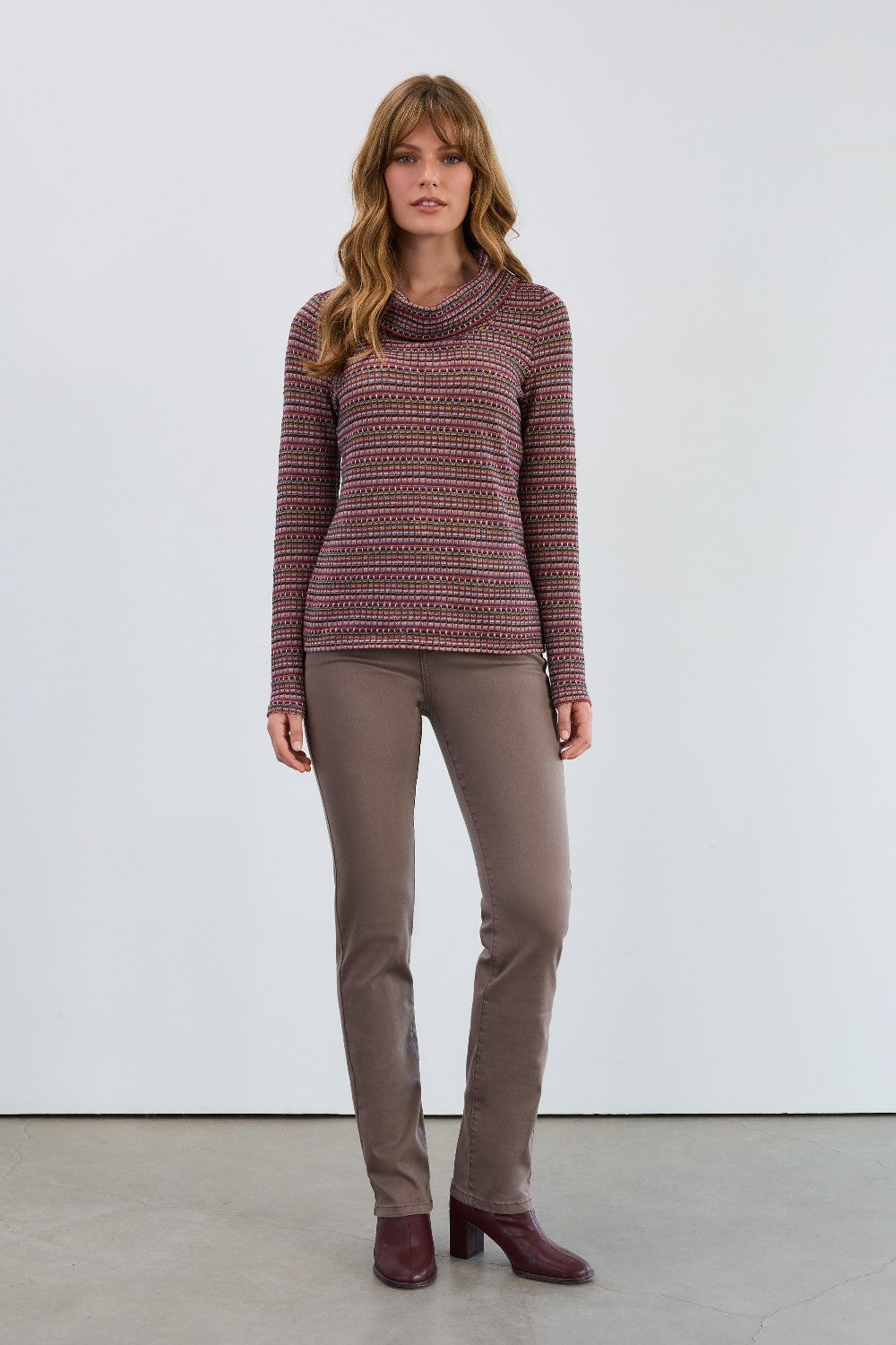 Add a splash of fun to your wardrobe with the FDJ Suzanne Straight Leg in taupe! These pants feature a sleek straight-leg cut that’s both flattering and comfortable. The soft taupe color makes them easy to mix and match, perfect for creating playful, stylish outfits that stand out. Dress them up or down and enjoy a fresh, lively look every time you wear them.