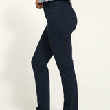 Featuring a high rise fit, the&nbsp;FDJ Suzanne Straight Leg jeans will enhance your silhouette and provide a comfortable, flattering fit. Perfect for any casual occasion, these jeans are a must-have.