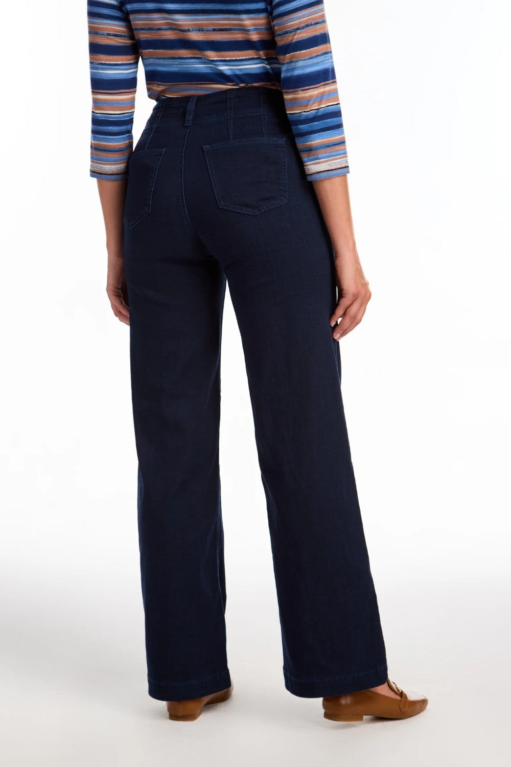 Crafted for style and comfort with functional pockets and a secure closure, this lightweight denim is perfect for any occasion, day or night.