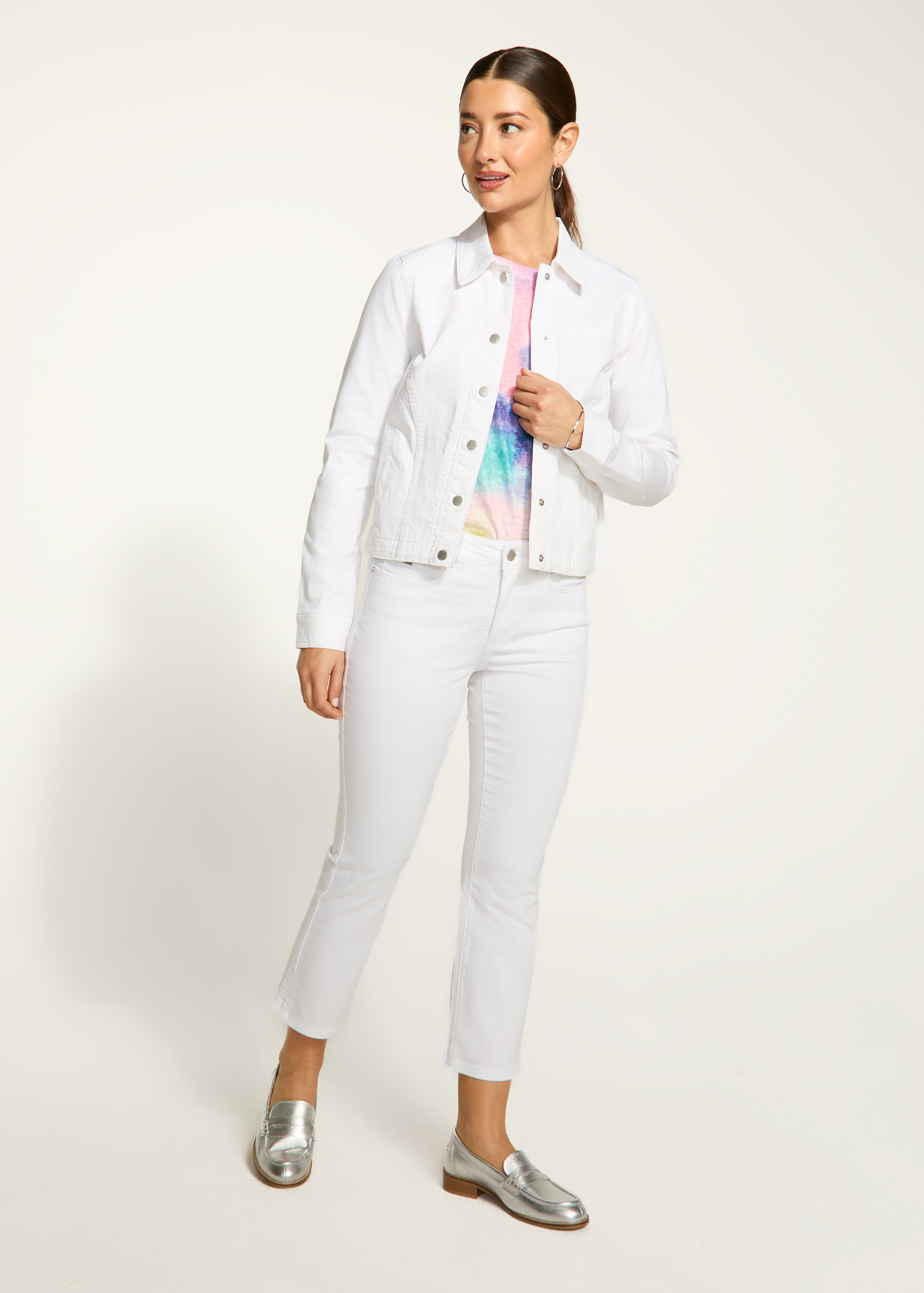 Experience timeless style with the FDJ Twill Jacket. Featuring a classic jean jacket design in a crisp white, this jacket is the perfect addition to any wardrobe. Elevate your look with this versatile and stylish piece.