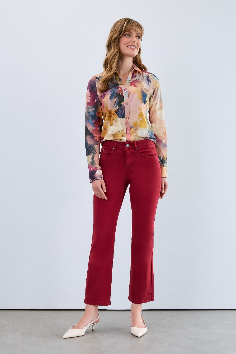 Elevate your wardrobe with the FDJ Olivia Boot Ankle Pant, designed to combine style and comfort effortlessly. These pants offer a flattering fit that pairs perfectly with ankle boots, making them a versatile choice for any occasion. Step confidently into a look that’s both polished and comfortable—Olivia Boot Ankle Pants are a must-have for your closet.