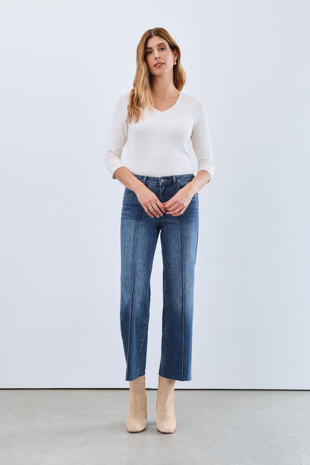Add a dash of fun to your wardrobe with the FDJ Olivia Wide Ankle pants! Featuring a breezy wide-leg cut that hits just above the ankle, these pants are perfect for twirling through your day in comfort and style. Their playful silhouette pairs effortlessly with your favourite tops and shoes, making every outfit feel fresh and lively. Embrace easygoing elegance with a twist!