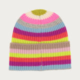 A good mood accessory for the cold season: the FRAAS chunky knit beanie has a relaxed look with its striped pattern in bright colours. Thanks to the wide brim, the beanie, which is made from 100% wool, adapts perfectly to the shape of the head. This keeps your head and ears nice and warm even in cold temperatures.