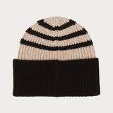 A casual accessory for the cold season: the FRAAS chunky knit beanie has a relaxed look with its striped pattern. Thanks to the wide brim, the beanie made from a wool blend hugs the head perfectly. This keeps your head and ears nice and warm even in cold temperatures.