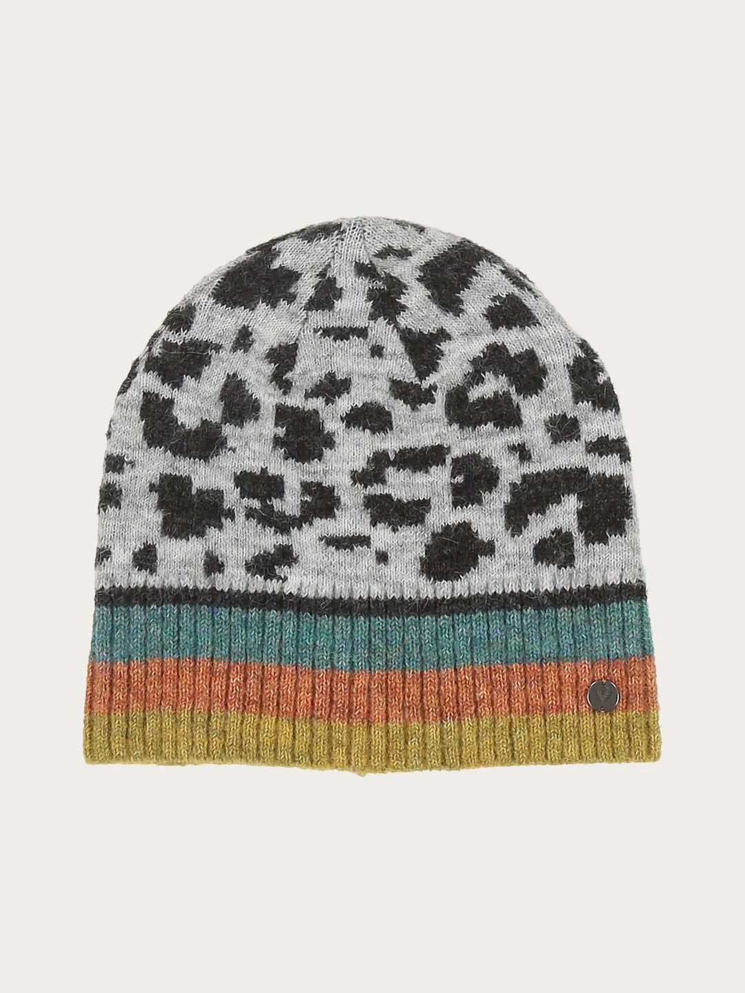 Warm ears and a good mood: both are guaranteed with this knitted hat from FRAAS. With its leopard design and colourful highlight stripes, you will attract everyone's attention. Another plus: the wool blend hat contains recycled polyester made from used PET bottles. This hat looks incredibly good and also feels great to wear.