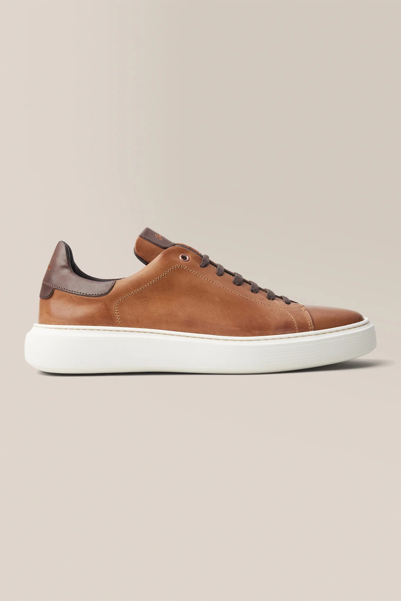 The timeless sneaker gets a very good upgrade. Featuring a prominent, high-contrast spoiler and bolder outsole, this wear-with-anything style lives up to its name and then some. 