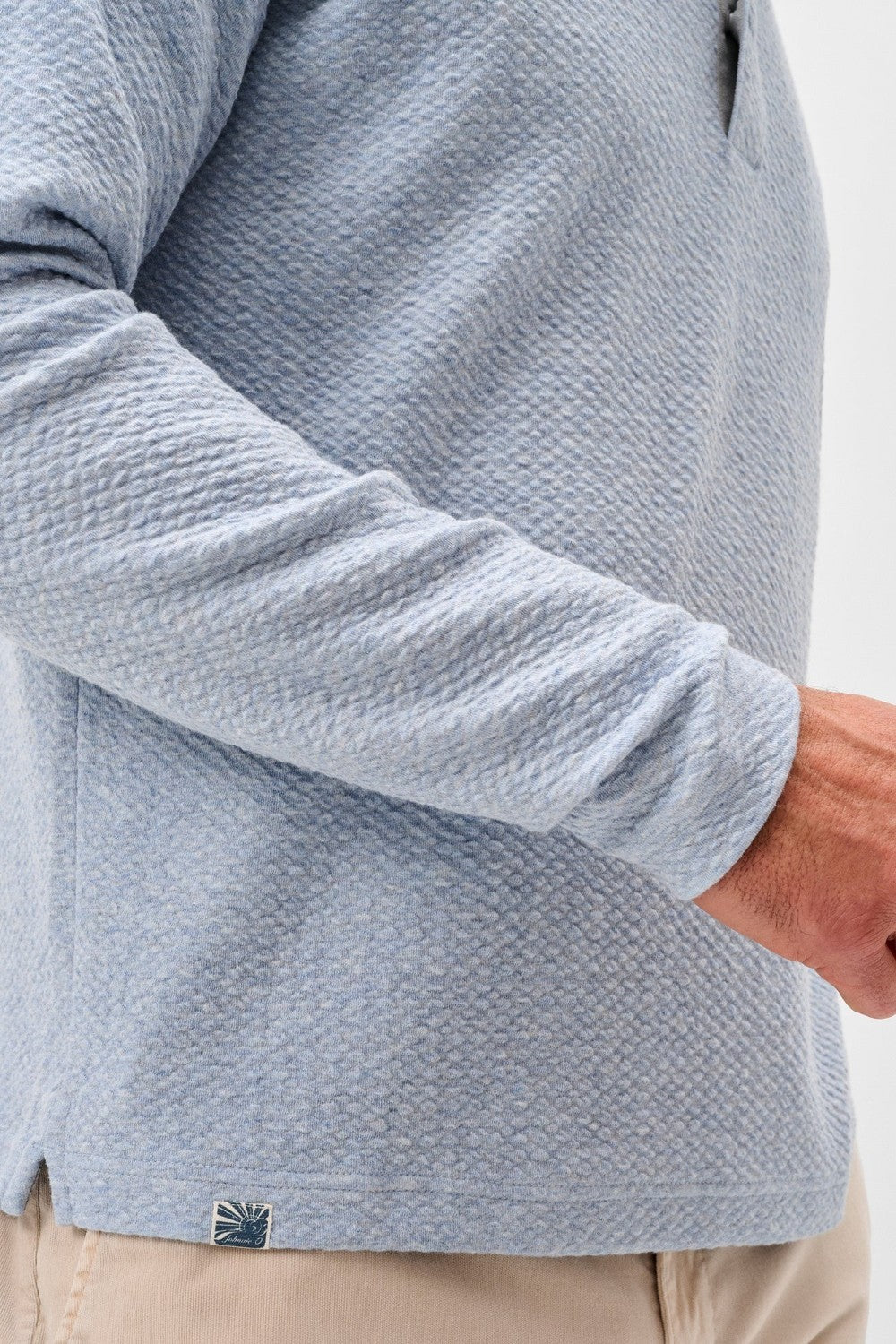 The Ransel is made from a cotton-modal blend that feels like your favorite pullover made new. Knit for a textured finish and rounded out with a clean hidden snap placket, it’s an easy choice for either jeans or gym shorts.