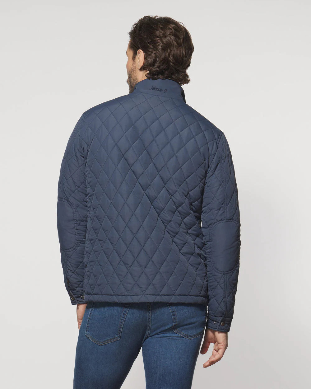 The quilted Juno Barn Jacket is the king off all layering pieces and will reign straight through to spring. Its rugged durability, perfect weight, and classic look make it a fall favorite that you can take anywhere. The Juno&nbsp;looks sharp on the outside but also features a hidden interior zip pocket and rubberized JO logo. We put our&nbsp;j-O&nbsp;spin on the classic quilted jacket and we're sure you'll love it.