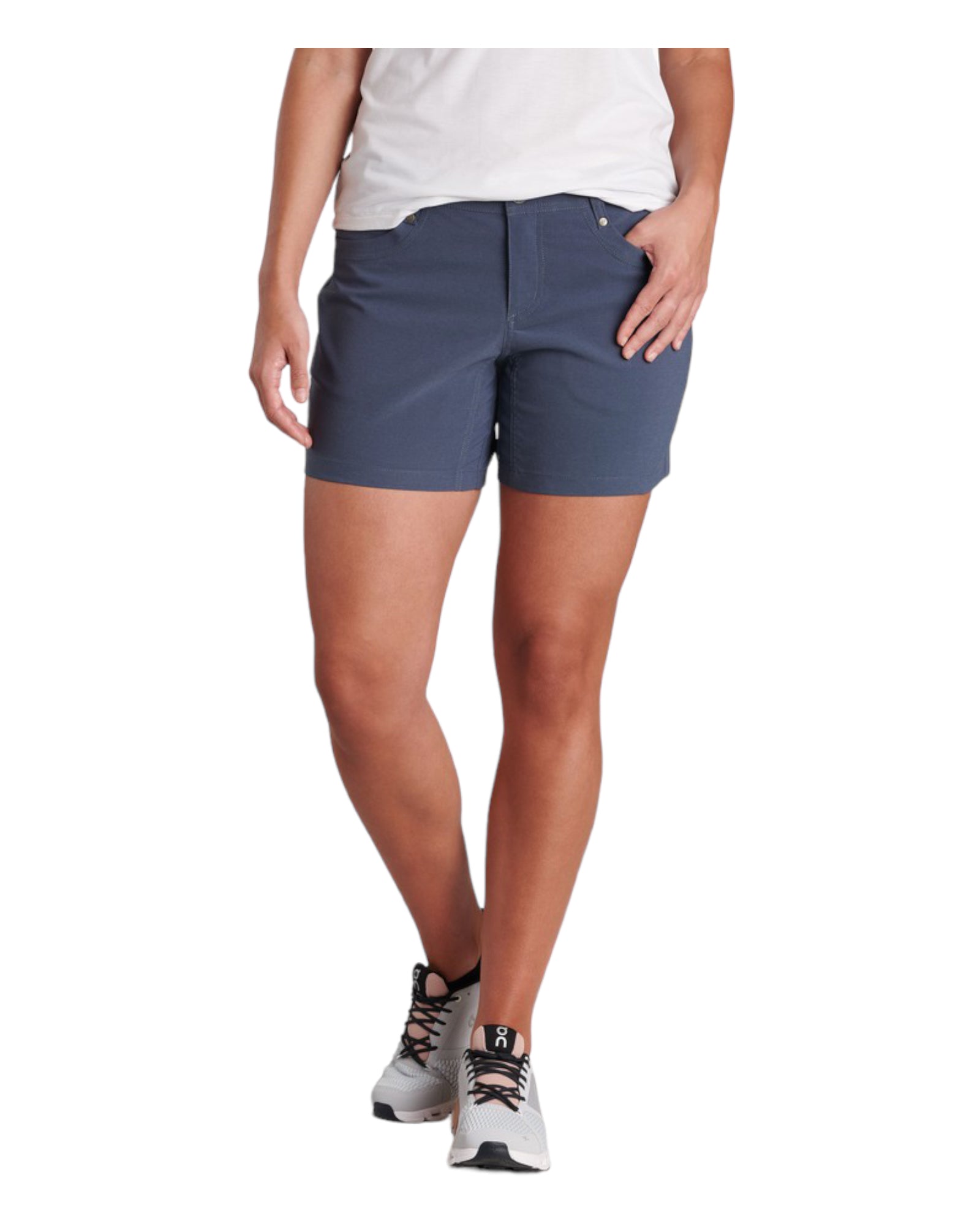 Perfect for outdoor adventures, the stylish TREKR short is cut from KÜHL’s exclusive and quick-drying REKOIL fabric. These shorts are comfortably stretchy with rebound so they maintain their fit. With a 5.5” inseam, this casual style is perfect for the trail or deck.