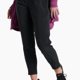 Featuring a streamlined look, the lightweight VANTAGE Crop will elevate any adventure. A pull-on waistband with drawcord combines with stretch and rebound for the ideal fit that never loses form. Quick dry, moisture-wicking performance with maximum sun protection to extend your time outdoors.