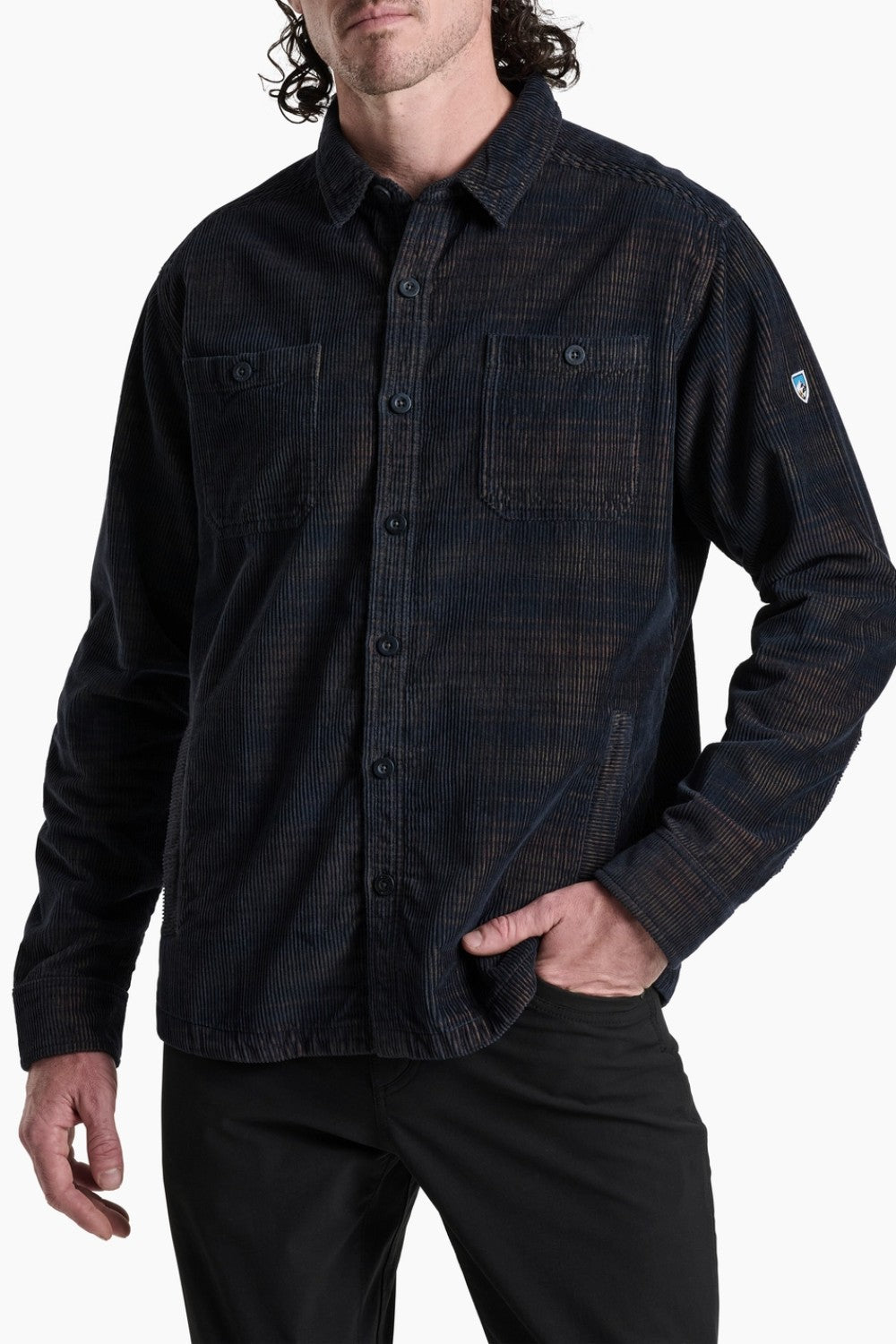When you need the comfort and convenience of a shirt-jac, try the DISKORD! Featuring 100% cotton corduroy and a subtle plaid design, the DISKORD delivers breathable comfort and warmth for any casual occasion. Two button-securable chest pockets and two hand warmer pockets make it an easy choice.