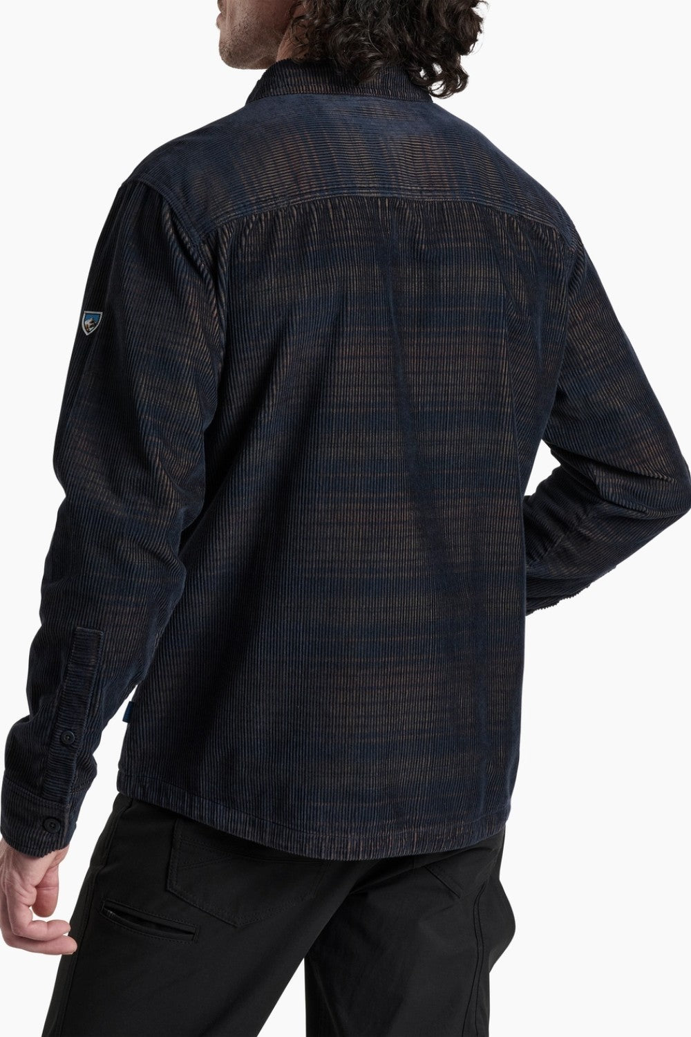 When you need the comfort and convenience of a shirt-jac, try the DISKORD! Featuring 100% cotton corduroy and a subtle plaid design, the DISKORD delivers breathable comfort and warmth for any casual occasion. Two button-securable chest pockets and two hand warmer pockets make it an easy choice.