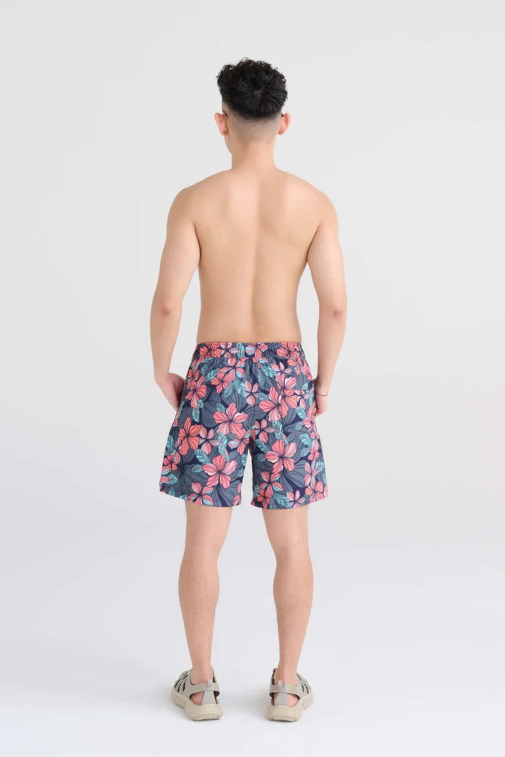 These 2N1 swim shorts combine a Slim Fit liner over a fixed-waist shell. The integrated liner is form-fitting through the butt and thighs. Beach bash and beyond. Featuring an ultra-light mesh liner and the BallPark Pouch, Oh Buoy is primed for your next pool party. 