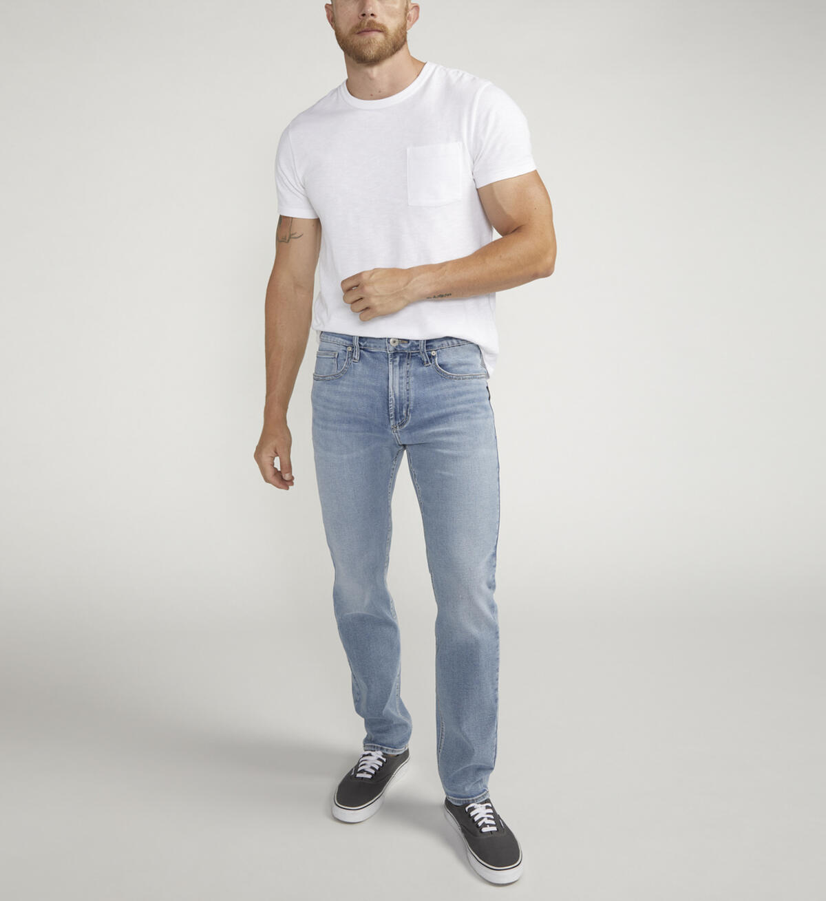 Sleek and streamlined from hip to ankle, Konrad has a straighter slim fit that looks (and feels) amazing no matter where you wear it. This men’s jean sits below the waist and features a slim fit through the hip and thigh with just enough room. Finished with an everyday 14” slim leg opening.
