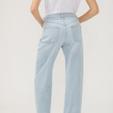On-trend and effortless, our Be Easy women’s straight leg jeans are the laid-back pair that still elevate your style. Feel stylish but be at ease with an adjustable drawstring waist, comfortable high rise, relaxed fit and straight-leg silhouette that flatters your shape and goes with everything.