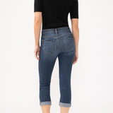 Suki is the best-selling Silver Jeans Co. curvy fit for good reason. Made with Luxe Stretch denim and designed to enhance curves, this fit creates a flattering silhouette with ease in the hip and thigh. The classic mid rise is comfortable, and the contoured waistband ensures a zero-gap fit.